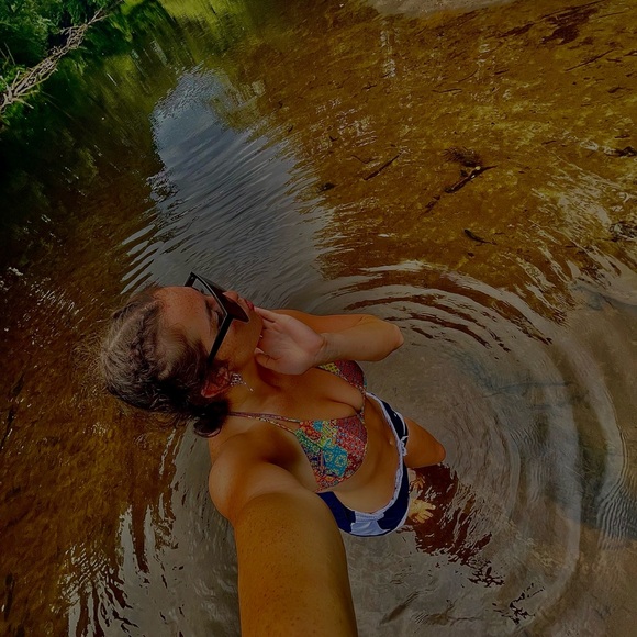 Meet your Posher, Arica - Picture 3 of 3